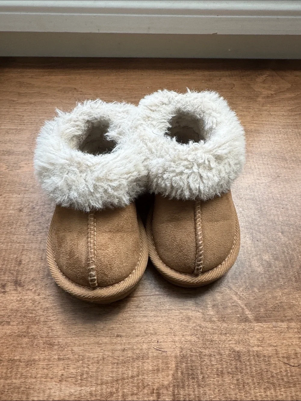 Cat & Jack Kids Tan Moccasin Slippers with Cream Faux Fur Cuff